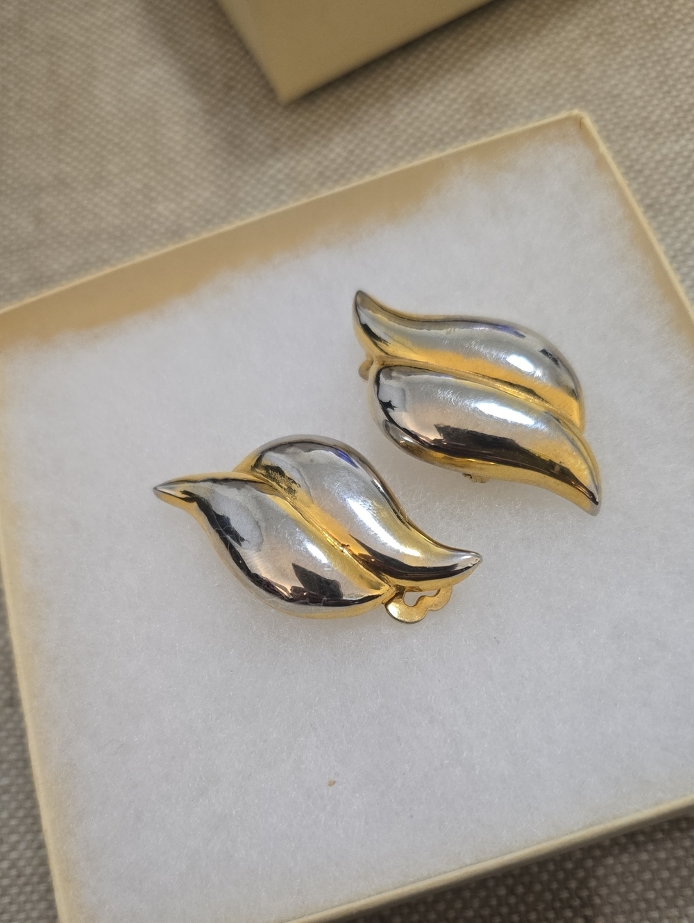 Vintage Elegant Two-Tone Leaf Clip-On Earrings - Gold and Silver Toned Clip On